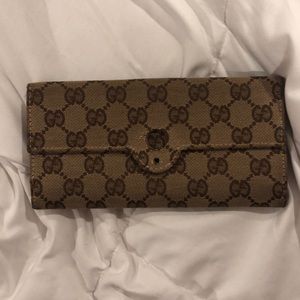 Gucci wallet